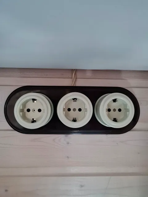 Электрик в Красное село и окрестности в Ленинградской области